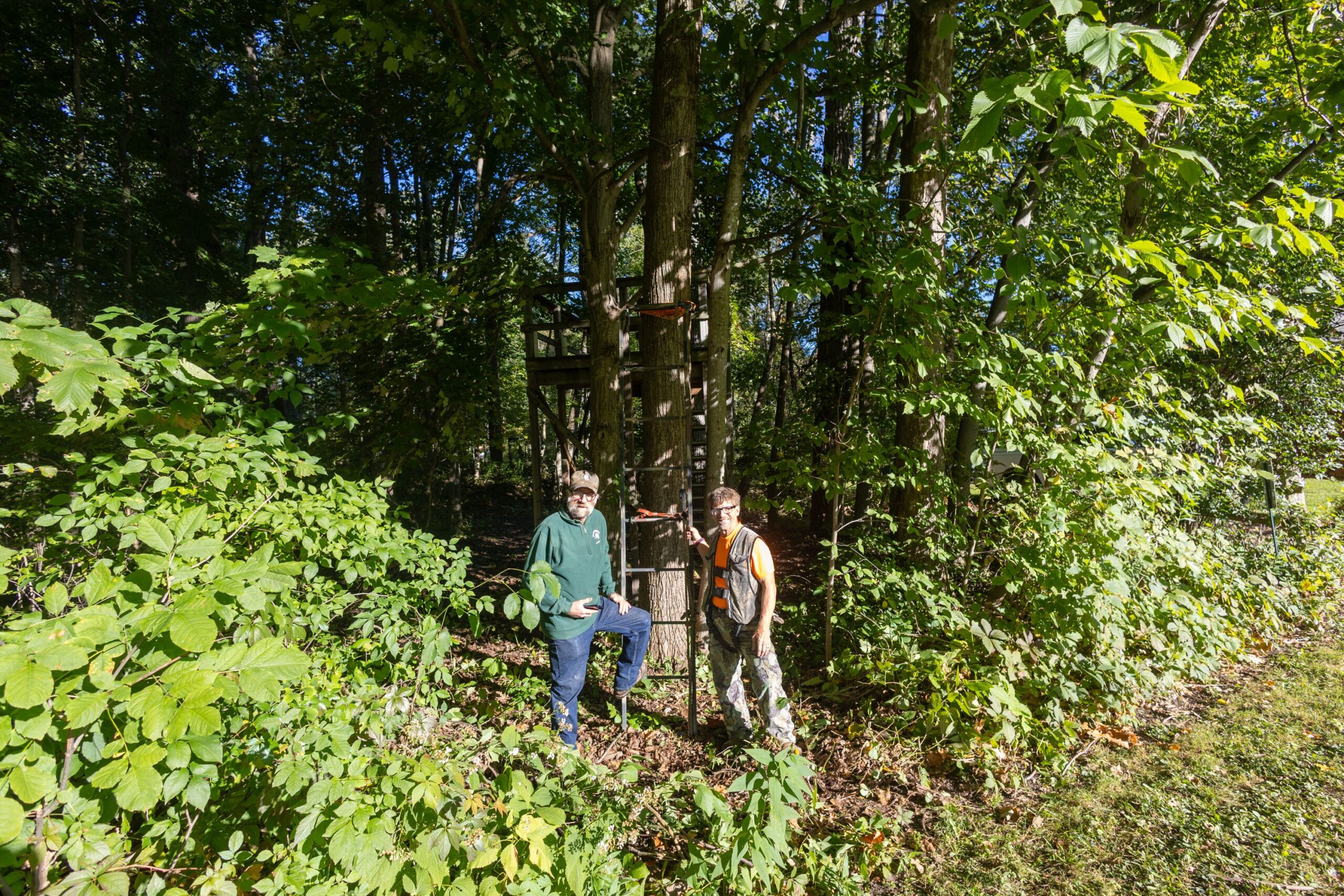 2026Sept26-023 Deer Search President Eric with NYSCC President Brian with a tree stand display.