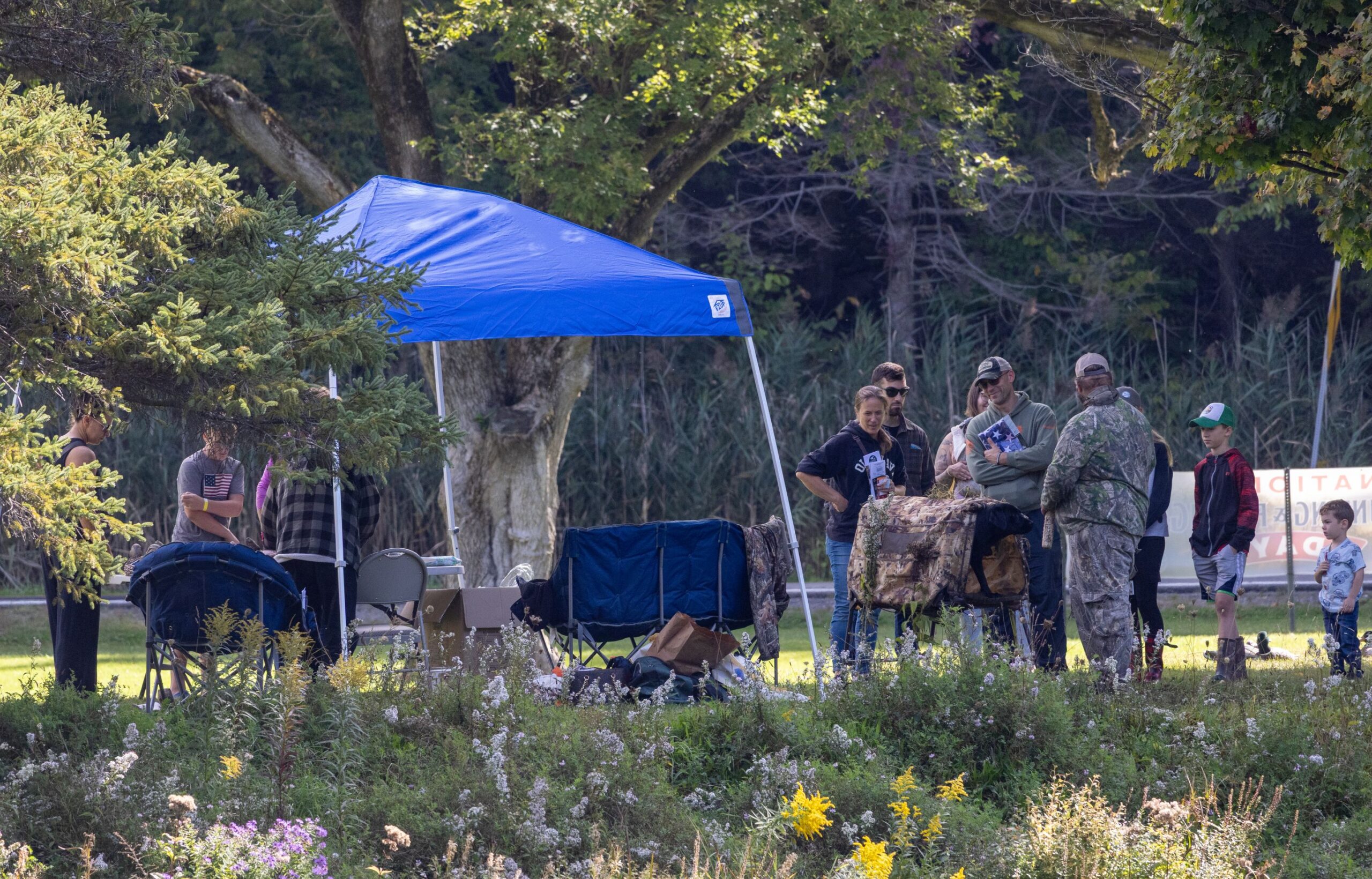 2026Sept26-070 Ducks Unlimited retriever taking a break.